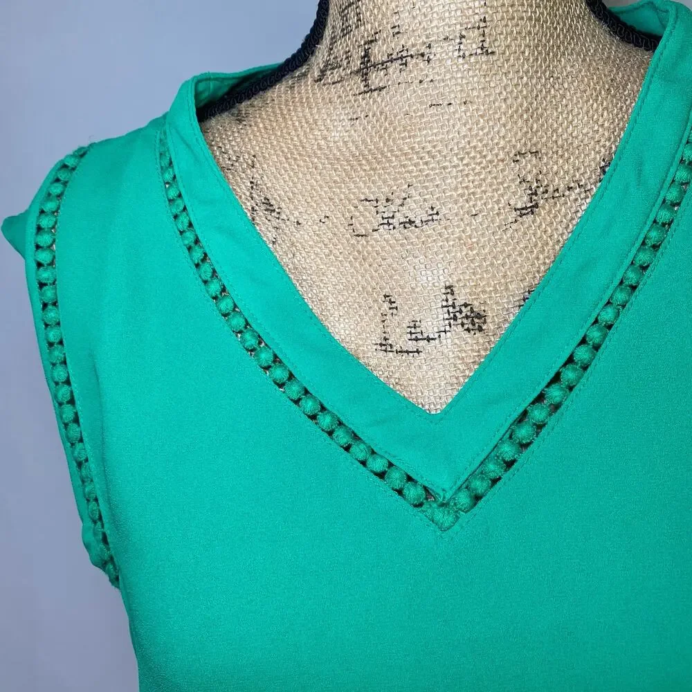 41 Hawthorn Light Green Sleeveless Blouse Embroidered V Neck Small - Picture 8 of 17